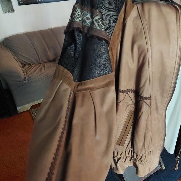 Vintage* B B Dakota Leather Jacket (Large) - Picture 3 of 16